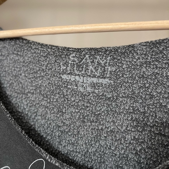 Sam Hunt merchandise sweater - Picture 2 of 2